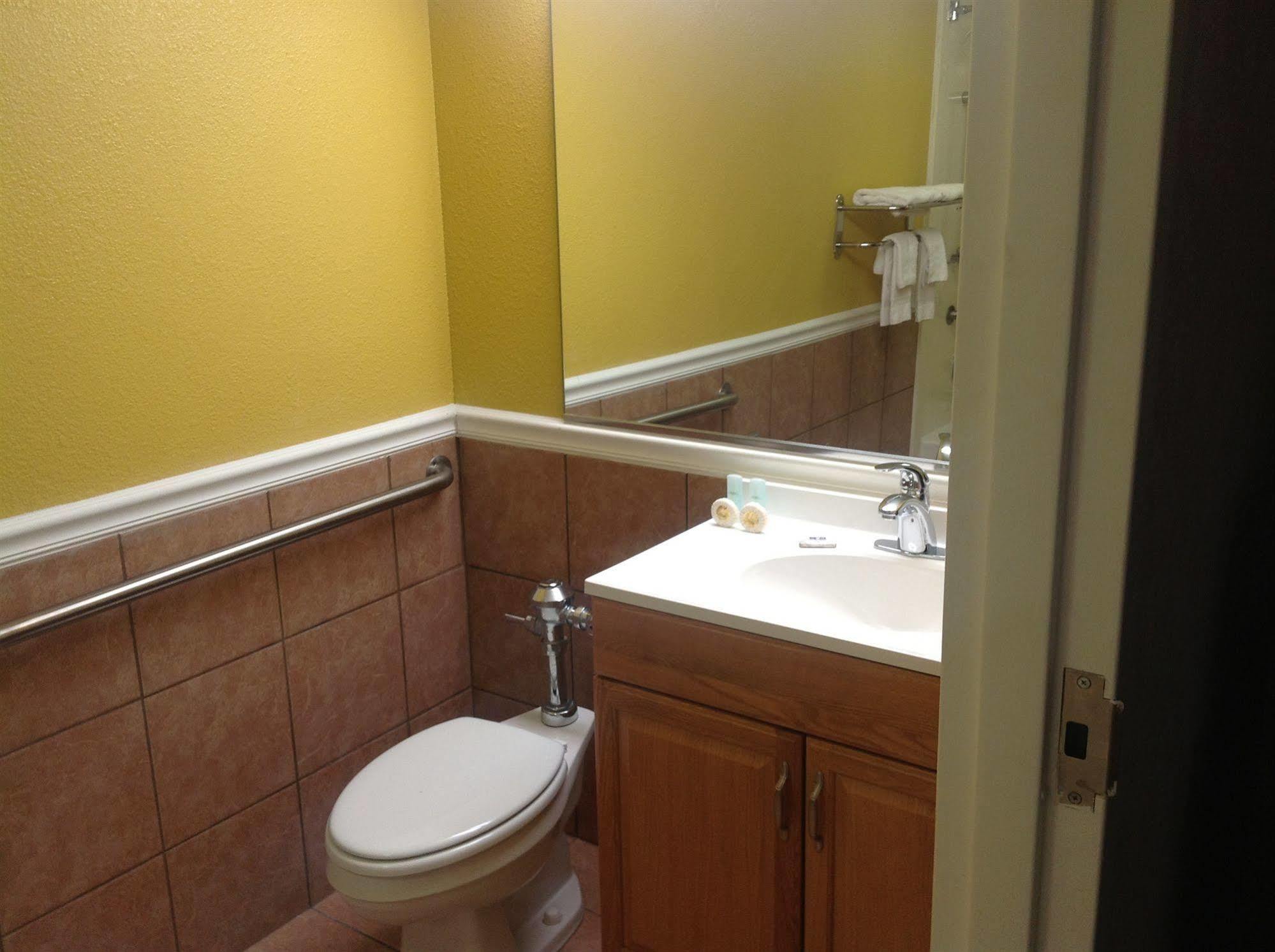 Colonial Inn And Suites - Memphis Southaven Buitenkant foto